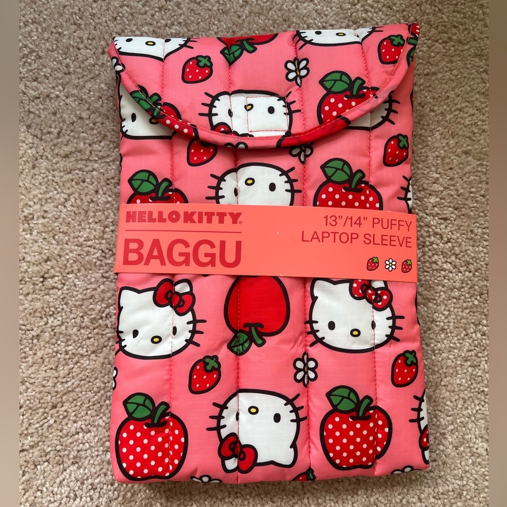 NWT BAGGU hello kitty laptop sleeve